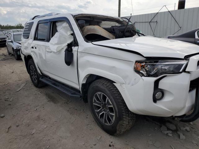 Photo 4 from auction – 2016 TOYOTA 4RUNNER SR with VIN JTEZU5JRXG5110715