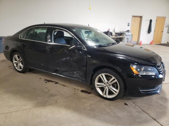 Photo 4 from auction – 2014 VOLKSWAGEN PASSAT S with VIN 1VWAT7A34EC048357