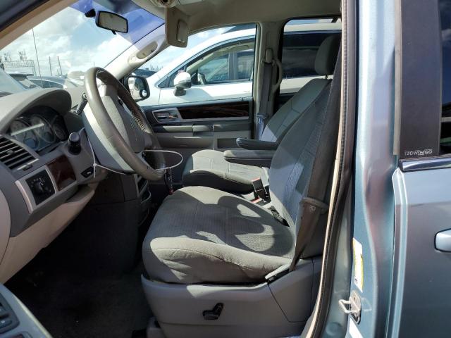 Photo 7 from auction – 2010 CHRYSLER TOWN & COU with VIN 2A4RR5D12AR369702
