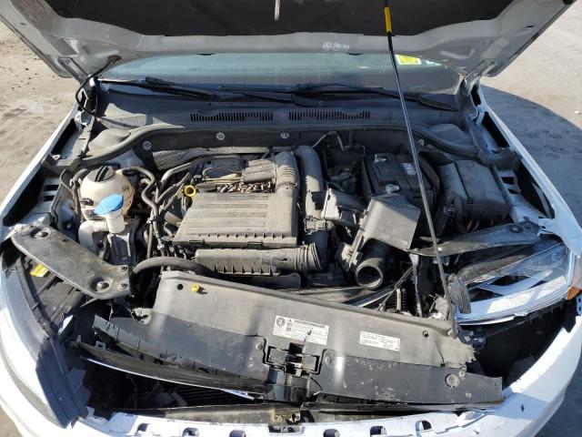 Photo 11 from auction – 2017 VOLKSWAGEN JETTA S with VIN 3VW2B7AJ3HM273426