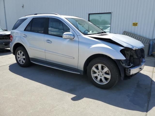 Photo 4 from auction – 2007 MERCEDES-BENZ ML 350 with VIN 4JGBB86E37A153735