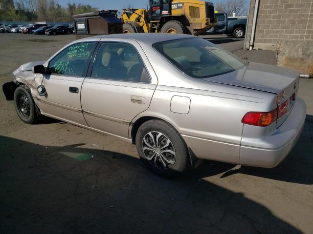 Photo 2 from auction – 2000 TOYOTA CAMRY CE with VIN 4T1BG22K0YU674339