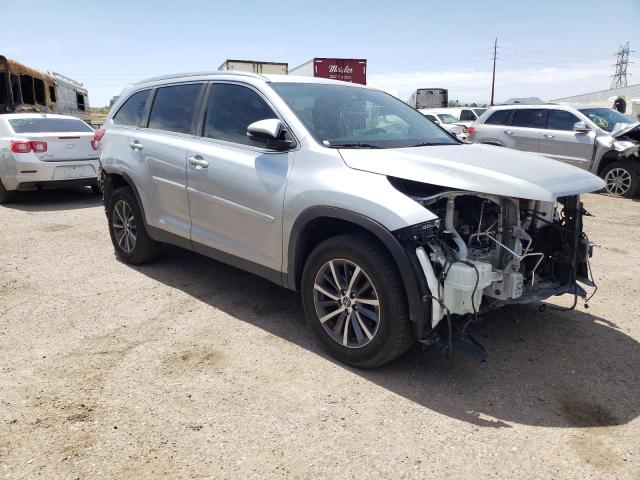 Photo 4 from auction – 2019 TOYOTA HIGHLANDER with VIN 5TDKZRFH9KS559336