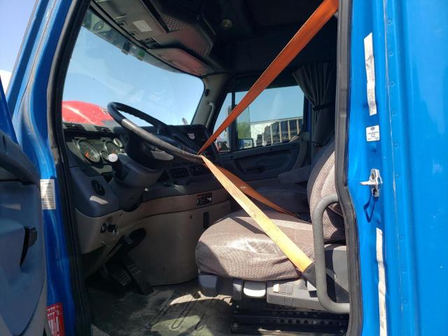 Photo 7 from auction – 2016 FREIGHTLINER CASCADIA 1 with VIN 3AKJGLD57GSGR1401