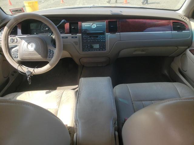 Photo 8 from auction – 2003 LINCOLN TOWN CAR with VIN 1LNHM81W33Y672872