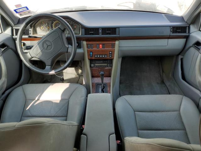 Photo 8 from auction – 1995 MERCEDES-BENZ E 320 BASE with VIN WDBEA32E5SC272461
