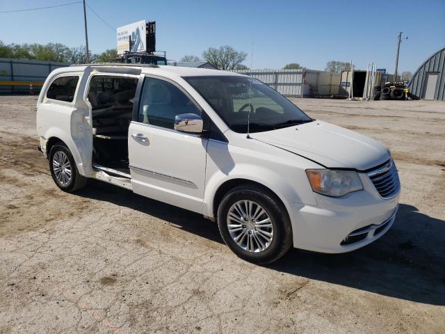 Photo 4 from auction – 2013 CHRYSLER TOWN & COU with VIN 2C4RC1CGXDR509974