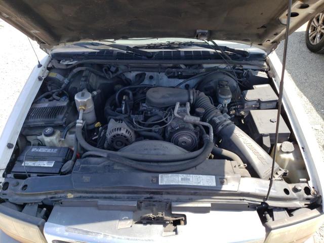 Photo 12 from auction – 2000 GMC JIMMY with VIN 1GKCS13W9Y2139660
