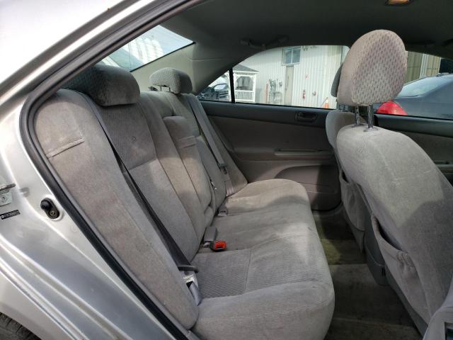 Photo 10 from auction – 2004 TOYOTA CAMRY LE with VIN 4T1BF32K04U076111