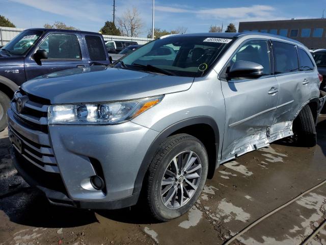TOYOTA HIGHLANDER 2017 with VIN 5TDJZRFH1HS464113 - Photo from auction