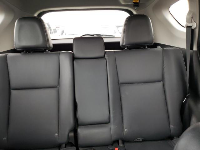Photo 10 from auction – 2017 TOYOTA RAV4 LIMIT with VIN 2T3DFREV4HW602450