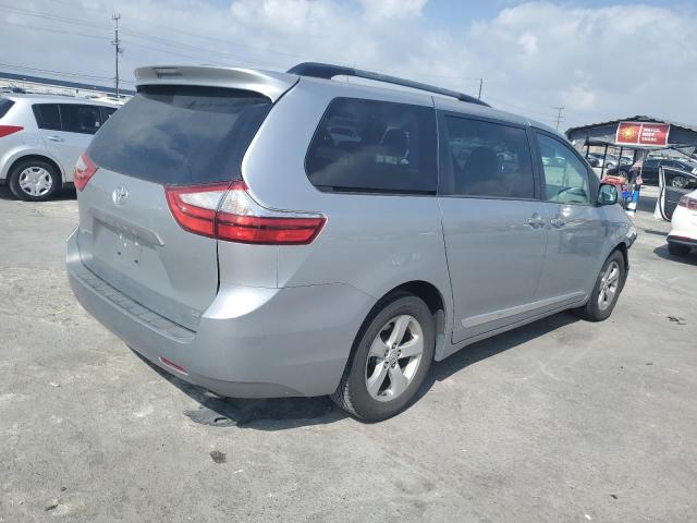 Photo 3 from auction – 2017 TOYOTA SIENNA LE with VIN 5TDKZ3DC6HS767171