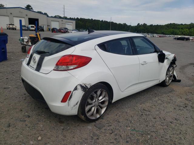 Photo 3 from auction – 2015 HYUNDAI VELOSTER with VIN KMHTC6AD7FU239681