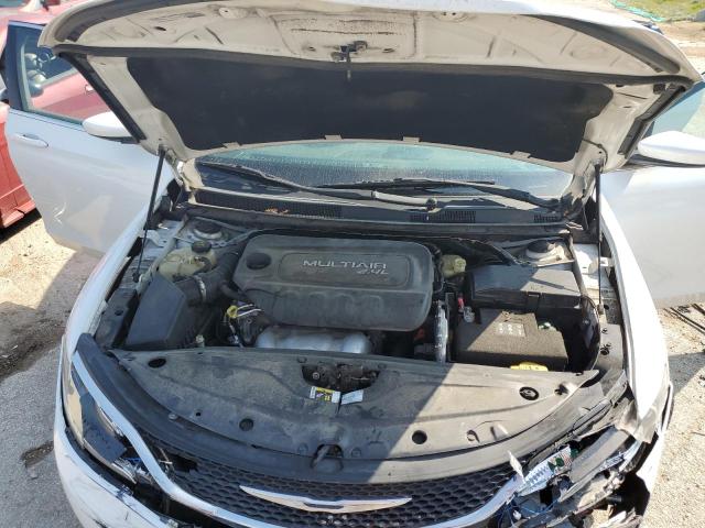 Photo 11 from auction – 2015 CHRYSLER 200 LIMITE with VIN 1C3CCCAB2FN637073