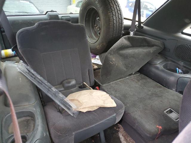 Photo 11 from auction – 1997 CHEVROLET BLAZER with VIN 1GNCT18W1VK148177
