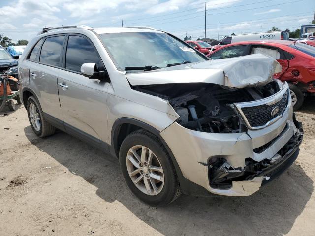 Photo 4 from auction – 2014 KIA SORENTO LX with VIN 5XYKT3A65EG502007