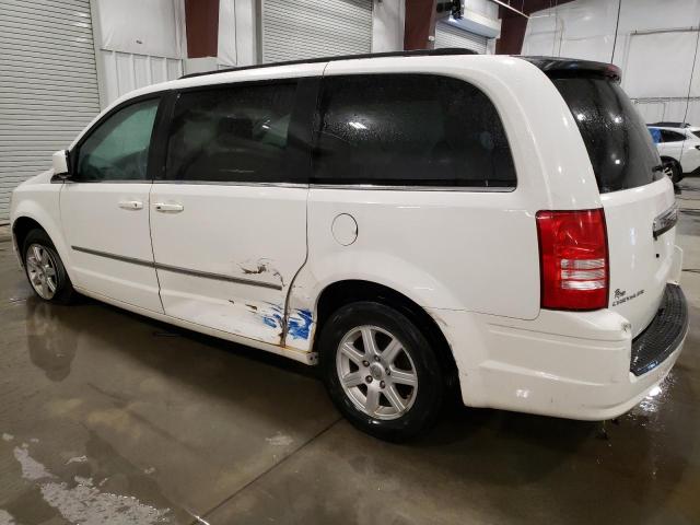 Photo 2 from auction – 2010 CHRYSLER TOWN & COU with VIN 2A4RR5D14AR373380
