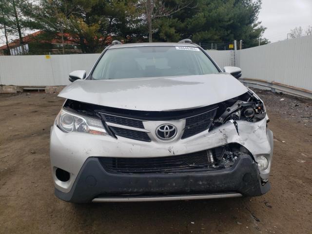 Photo 5 from auction – 2015 TOYOTA RAV4 XLE with VIN JTMRFREVXFD166803