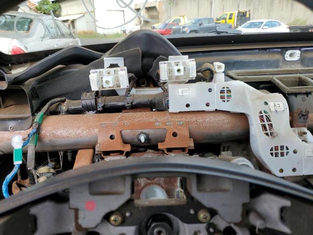 Photo 9 from auction – 2003 TOYOTA 4RUNNER SR with VIN JTEBU14RX30012877