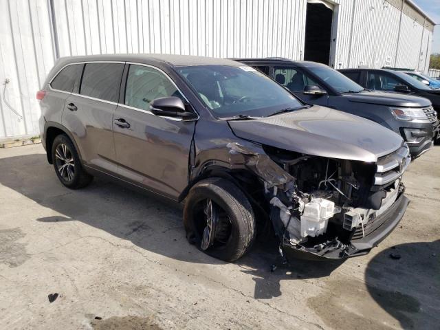 Photo 4 from auction – 2017 TOYOTA HIGHLANDER with VIN 5TDBZRFH3HS384056