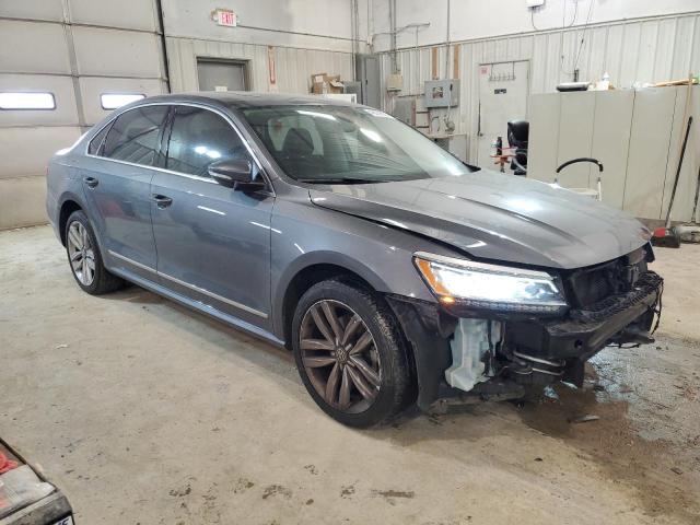 Photo 4 from auction – 2017 VOLKSWAGEN PASSAT SEL with VIN 1VWCT7A34HC082103