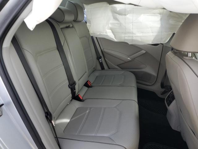 Photo 10 from auction – 2016 VOLKSWAGEN PASSAT SE with VIN 1VWBS7A36GC054185