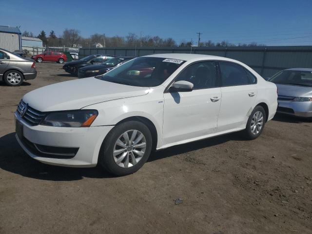 VOLKSWAGEN PASSAT S 2015 with VIN 1VWAT7A34FC058047 - Photo from auction