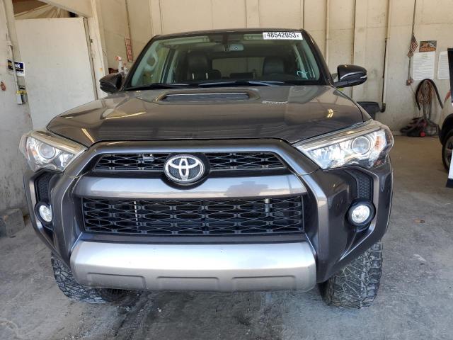 Photo 5 from auction – 2018 TOYOTA 4RUNNER SR with VIN JTEBU5JR4J5527952