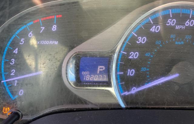 Photo 8 from auction – 2011 TOYOTA SIENNA XLE with VIN 5TDYK3DC4BS120399