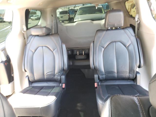 Photo 10 from auction – 2017 CHRYSLER PACIFICA T with VIN 2C4RC1BG5HR702671
