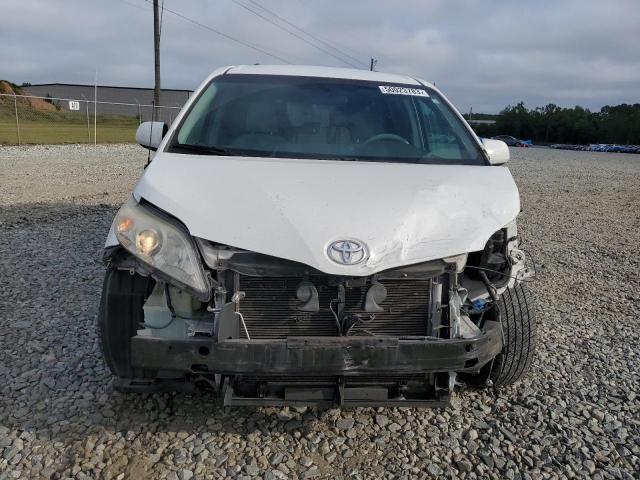 Photo 5 from auction – 2014 TOYOTA SIENNA LE with VIN 5TDKK3DC5ES425503