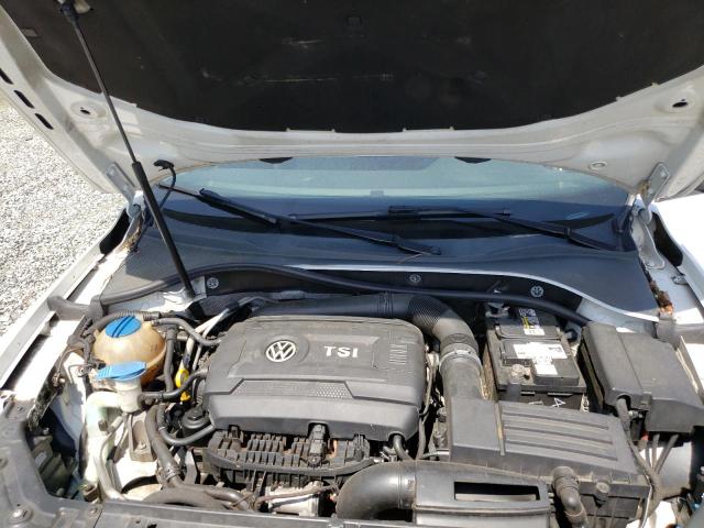 Photo 11 from auction – 2014 VOLKSWAGEN PASSAT S with VIN 1VWAT7A35EC064812