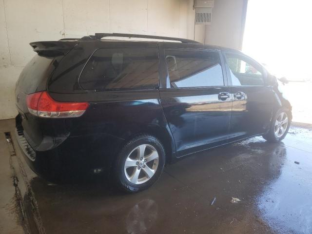 Photo 3 from auction – 2014 TOYOTA SIENNA LE with VIN 5TDKK3DC0ES430933