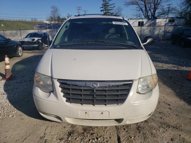 Photo 5 from auction – 2005 CHRYSLER TOWN & COU with VIN 2C4GP54L85R594085