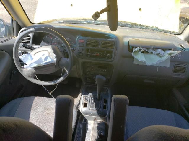 Photo 8 from auction – 2003 CHEVROLET TRACKER with VIN 2CNBJ18C736949109