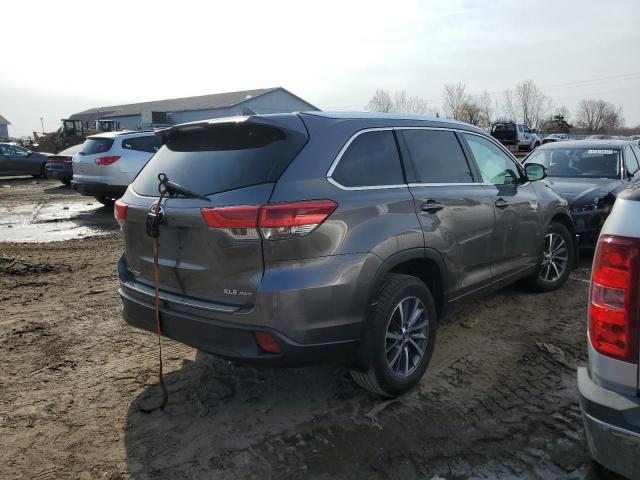 Photo 3 from auction – 2018 TOYOTA HIGHLANDER with VIN 5TDJZRFHXJS541907