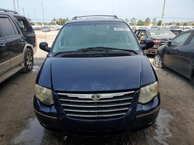 Photo 5 from auction – 2005 CHRYSLER TOWN & COU with VIN 2C4GP54L45R583262