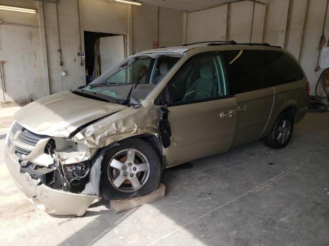 DODGE GRAND CARA 2005 con VIN 2D4GP44L75R354555 - Foto de la subasta