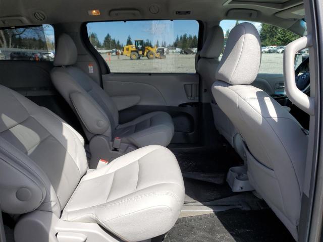Photo 11 from auction – 2015 TOYOTA SIENNA XLE with VIN 5TDDK3DC9FS102355