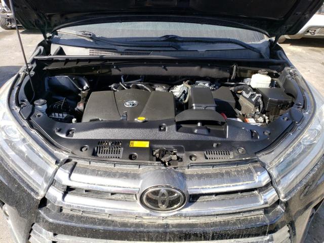 Photo 11 from auction – 2017 TOYOTA HIGHLANDER with VIN 5TDYZRFH6HS221251