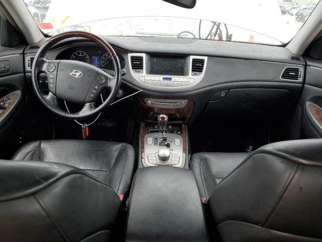 Photo 8 from auction – 2010 HYUNDAI GENESIS 4. with VIN KMHGC4DF5AU079604