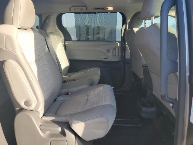 Photo 11 from auction – 2021 TOYOTA SIENNA LE with VIN 5TDBSKFC5MS020747