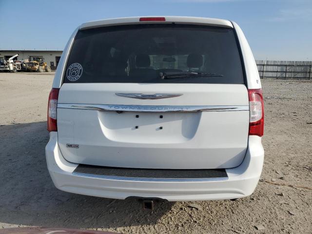 Photo 6 from auction – 2015 CHRYSLER TOWN & COU with VIN 2C4RC1BGXFR595825