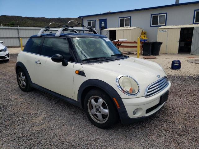 Photo 4 from auction – 2008 MINI COOPER with VIN WMWMF33568TT60079