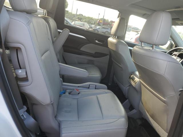 Photo 10 from auction – 2017 TOYOTA HIGHLANDER with VIN 5TDJZRFH1HS456013