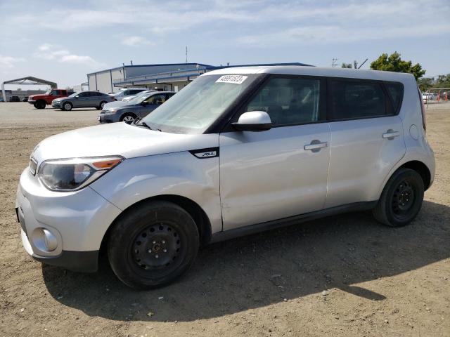 KIA SOUL + 2018 con VIN KNDJP3A56J7518201 - Foto de la subasta