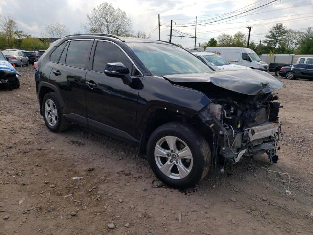 Photo 4 from auction – 2019 TOYOTA RAV4 XLE with VIN JTMP1RFV5KD020940