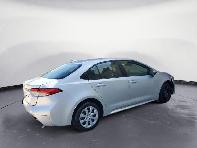 Photo 3 from auction – 2022 TOYOTA COROLLA LE with VIN 5YFEPMAE1NP345523