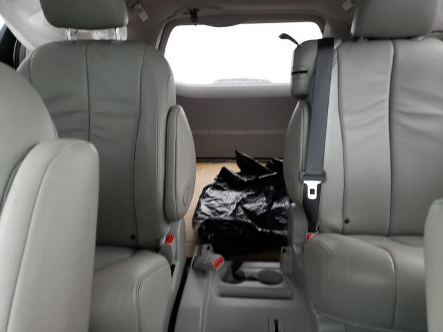 Photo 10 from auction – 2014 TOYOTA SIENNA XLE with VIN 5TDYK3DC2ES446240