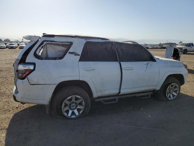 Photo 3 from auction – 2021 TOYOTA 4RUNNER SR with VIN JTEPU5JR1M5883575